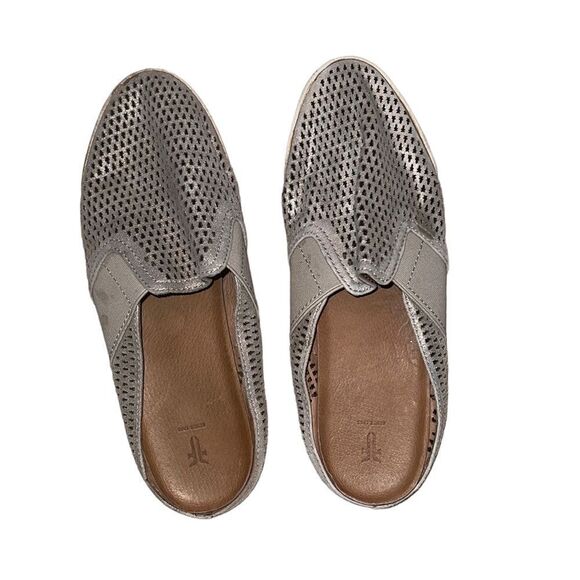 FRYE Melanie Gore Perforated Mule Clogs Tan and Gold Women's Size 7 M - Picture 2 of 6